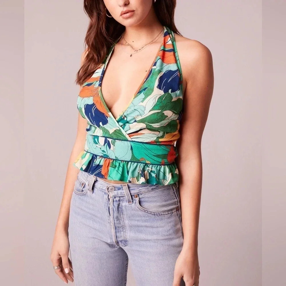 Band of The Free Sleeveless Floral Cropped Halter Top - Size S - Green - NWT